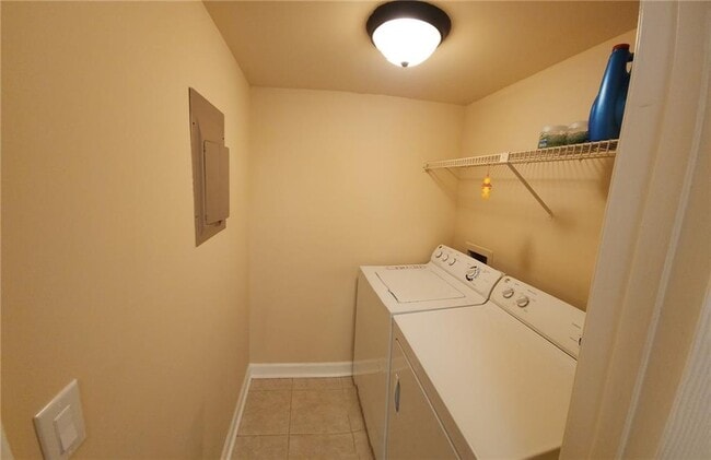 Building Photo - 1415 Wingate Way