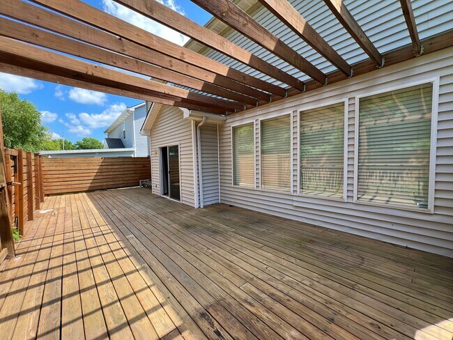 Building Photo - COMING SOON: Charming 3-Bedroom Home with ...