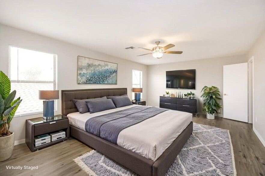 Building Photo - 650 E Woodsman Pl