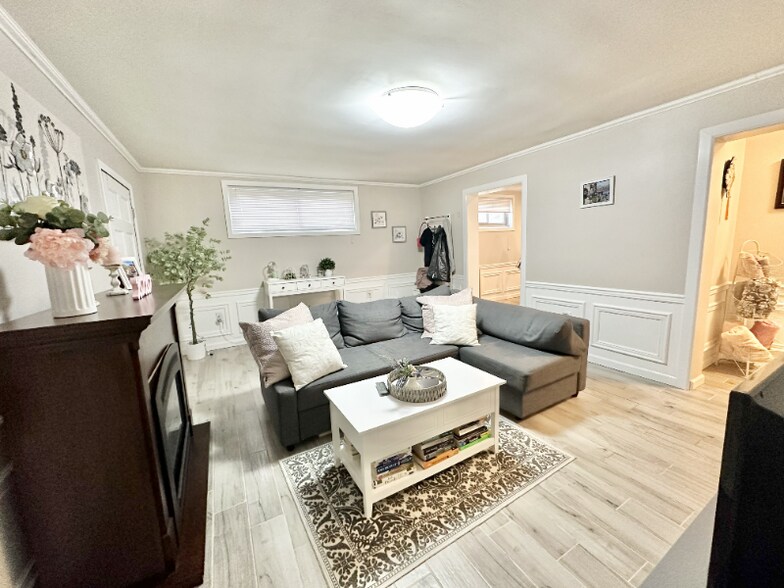 Building Photo - 44 N Huntington Ave