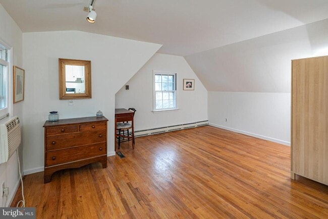 Building Photo - 607 Rosedale Rd