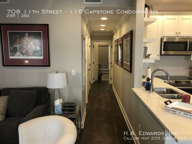 Building Photo - Capstone Condominiums 115