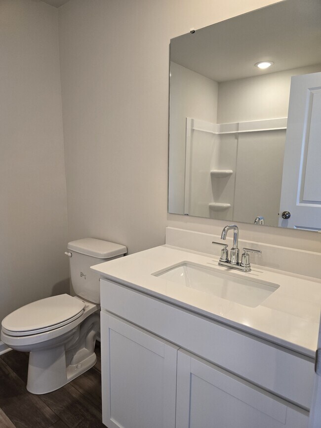 Building Photo - 3156 Fall Hills Dr