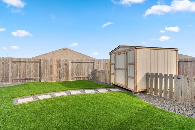 Building Photo - 1803 Welsh Cyn