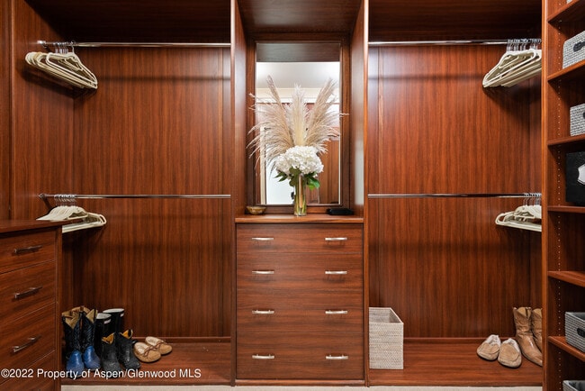 Building Photo - 509 W Hopkins Ave