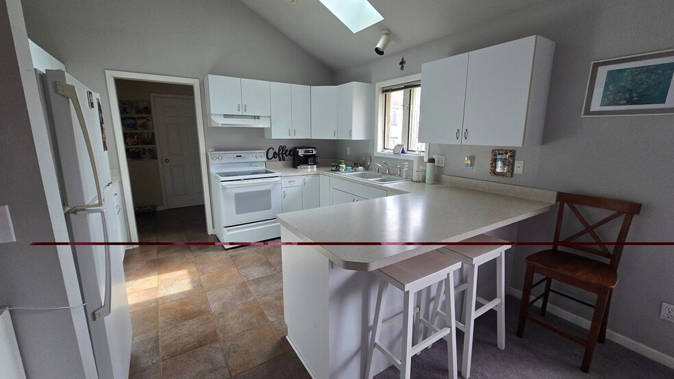 Building Photo - W162N11659 Park Ave