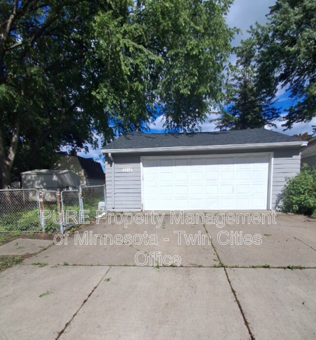 Building Photo - 2632 Toledo Ave S