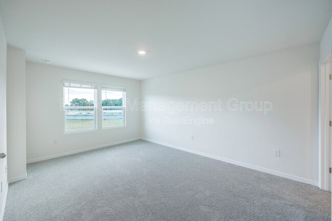 Building Photo - 8250 SW 67th Ave