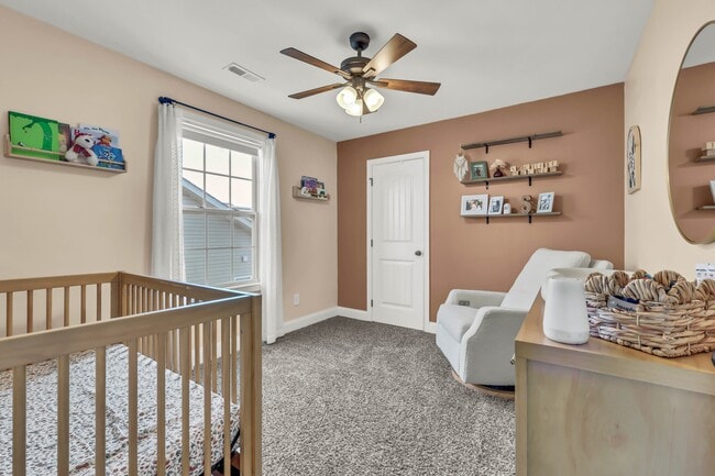 Building Photo - 505 Sourwood Dr