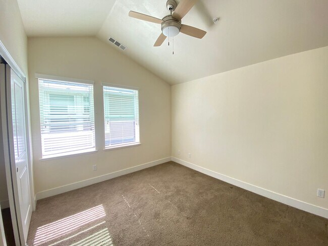 Building Photo - 103 Jacobs Ln