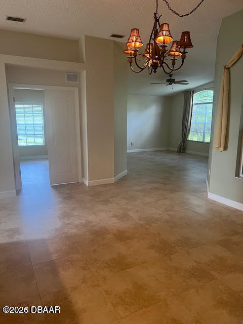 Building Photo - 4 Lonetree Look