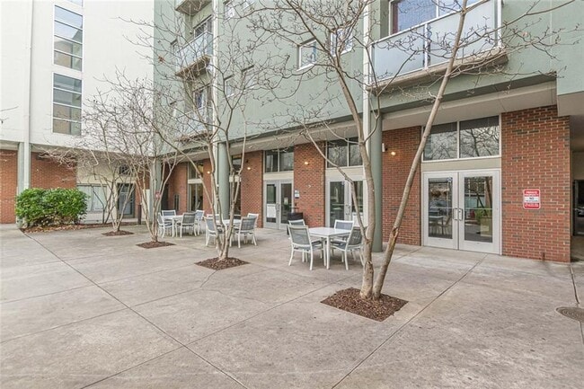 Building Photo - 620 Glen Iris Dr NE
