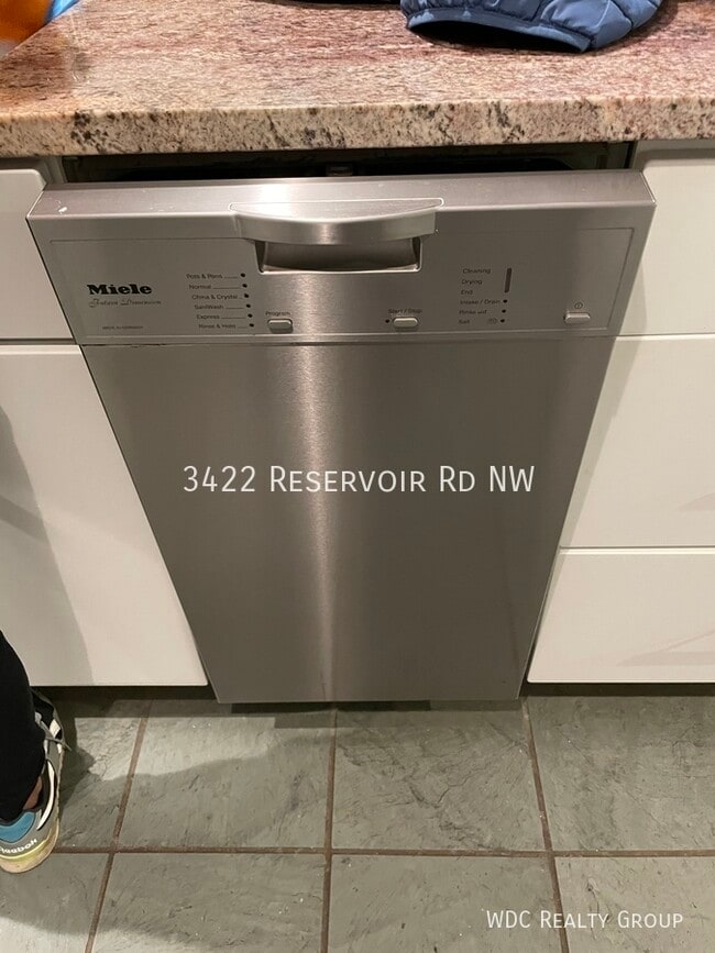 Building Photo - 3422 Reservoir Rd NW