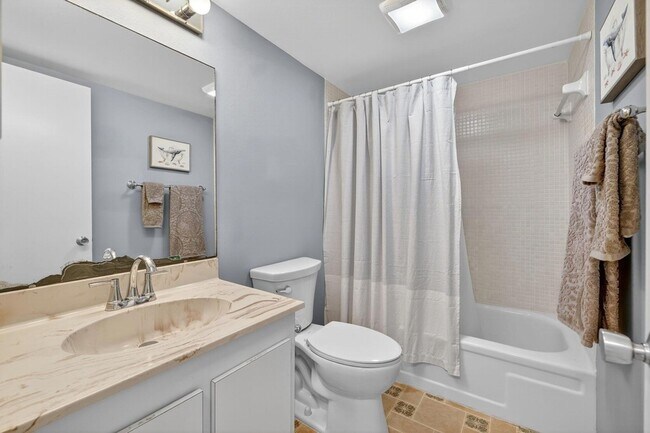 Building Photo - 10310 S Ocean Dr