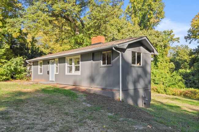 Building Photo - 1945 Camp Greene St