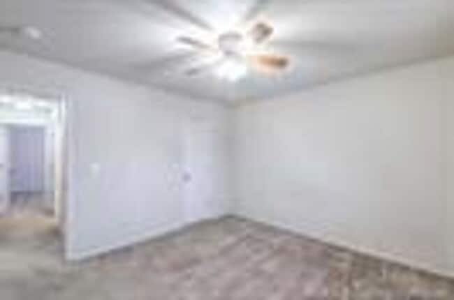 Building Photo - Well maintained home in a great location within Prestin lakes.