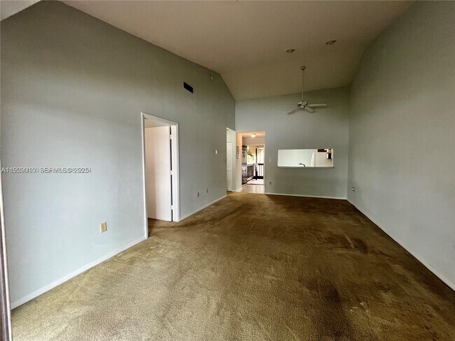 Building Photo - 665 SW 113th Way