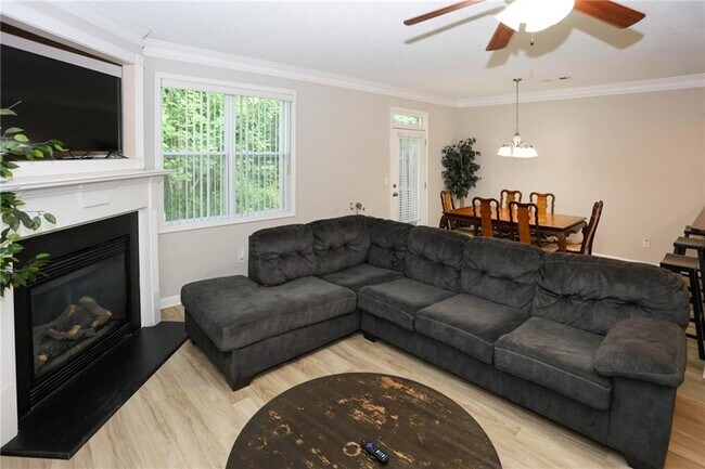 Building Photo - 7116 Blairs View Dr