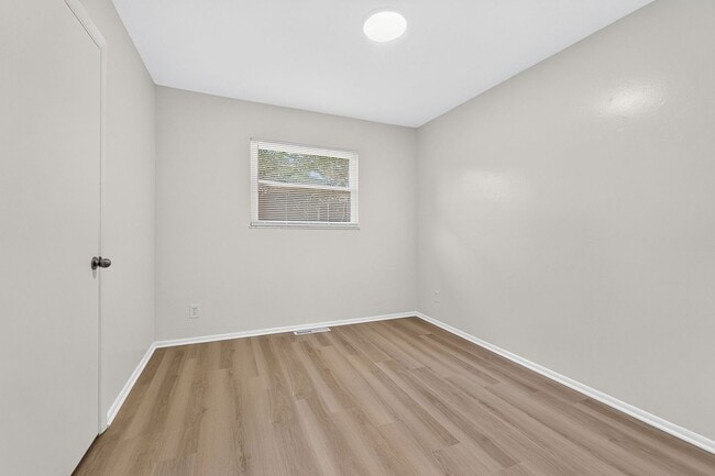 Building Photo - 1811 Stetson Rd