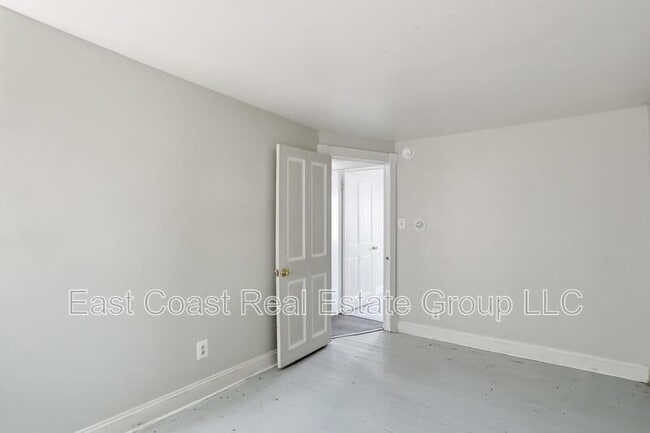 Building Photo - 13 N Maryland Ave
