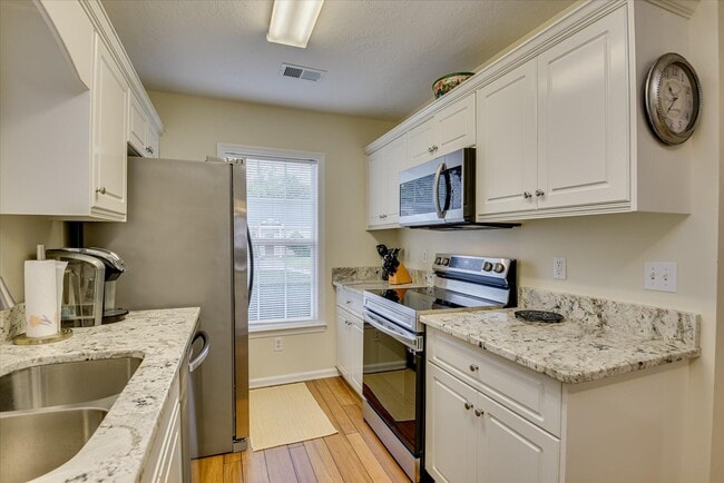 Building Photo - 147 Portofino Ln SW