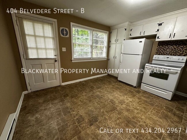 Building Photo - 2 Bedroom Apartment off Rivermont Avenue!