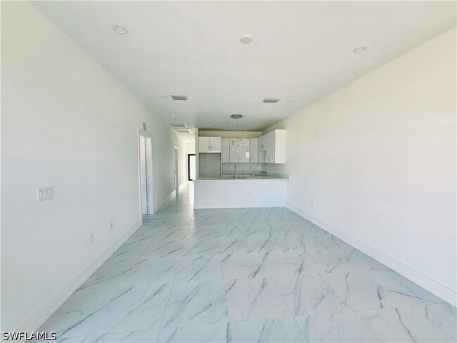 Building Photo - 1100 Homer Ave S