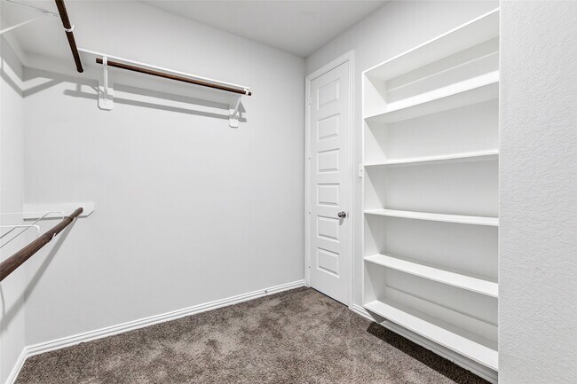 Building Photo - 15419 Kirkdell Bend Dr