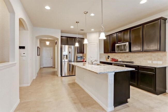 Building Photo - 5334 Silver Ledge Dr