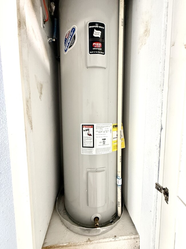 Building Photo - 1222 Hargrove St