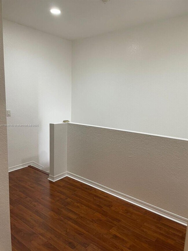Building Photo - 4911 SW 140th Terrace