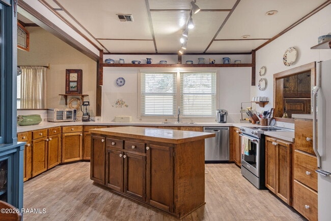 Building Photo - 411 Wiggins Rd