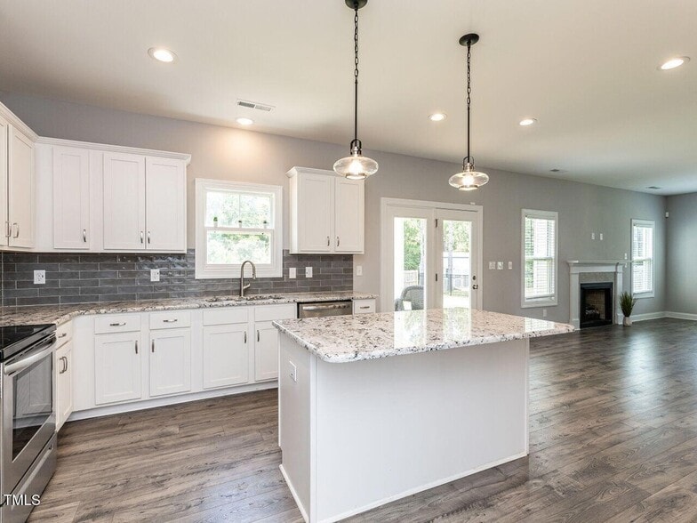 Building Photo - 97 Shadybrook Dr