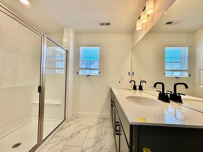 Building Photo - Beautiful 2025-Built Home in North Fort Collins!