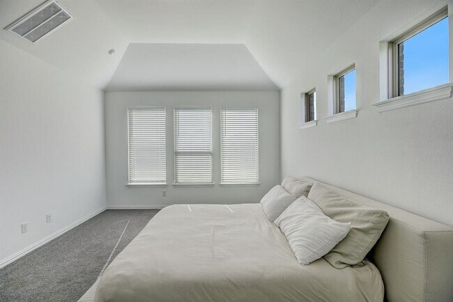 Building Photo - 308 Monteforte Rd