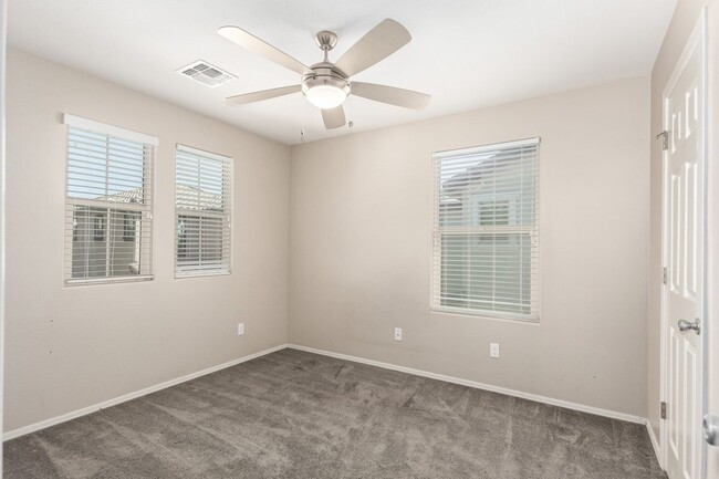 Building Photo - 16355 W Latham St