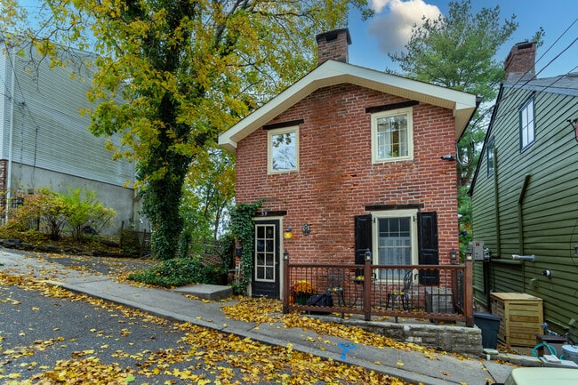 Building Photo - 59 S Franklin St