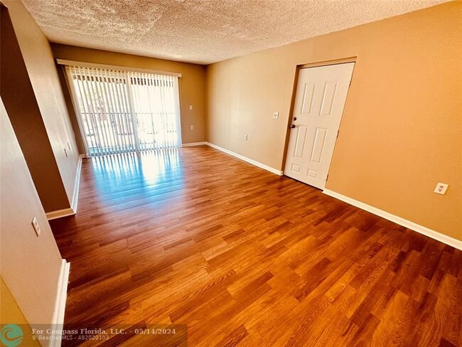 Building Photo - 1162 Lake Terry Dr