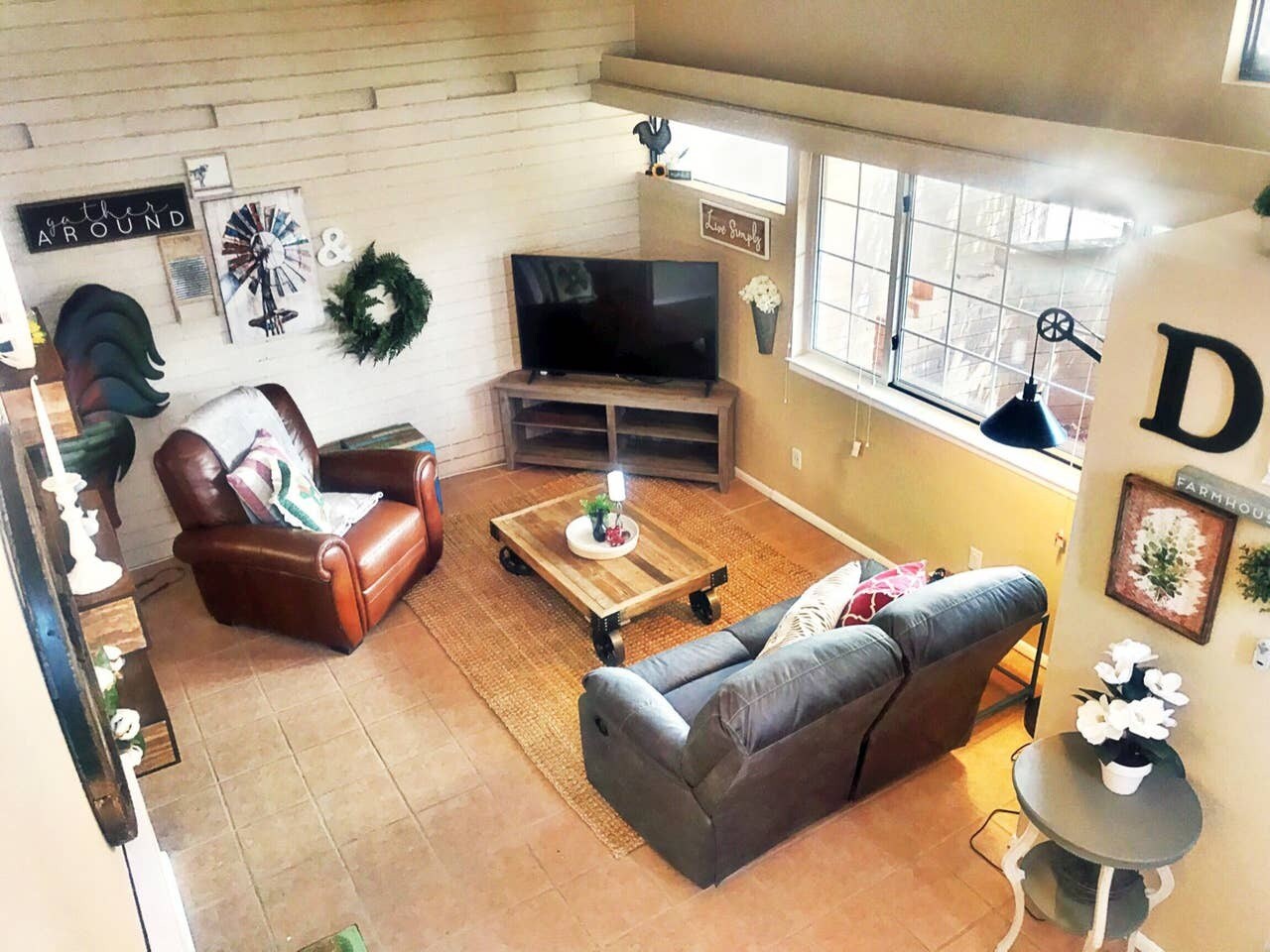 Building Photo - 13016 Constitution Ave NE