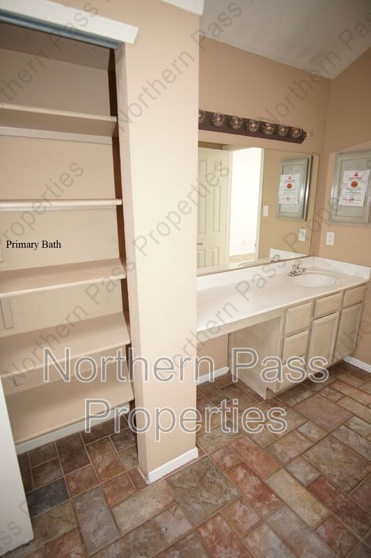 Building Photo - 6040 Los Siglos Dr