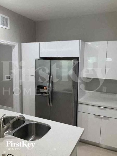 Building Photo - 2835 NW 14th St