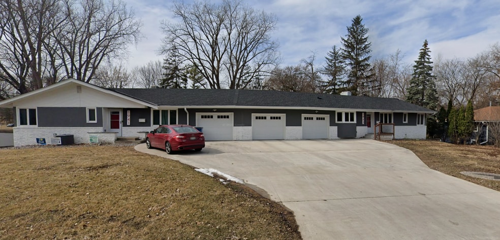 Building Photo - 1943 Regent Ave N
