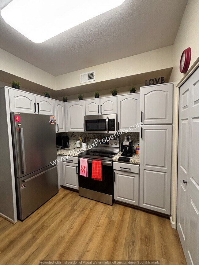 Building Photo - 1500 E Pusch Wilderness Dr