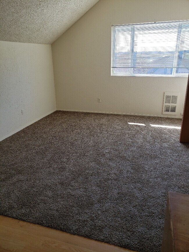 r11 632 NE Franklin Ave Chehalis WA 98532 Apartment Finder