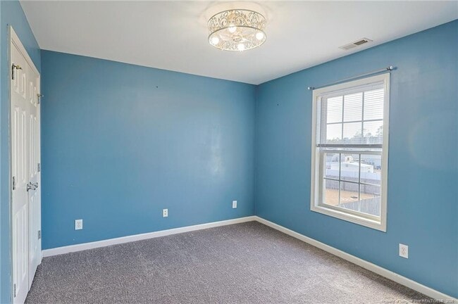 Building Photo - 5725 Azure Dr