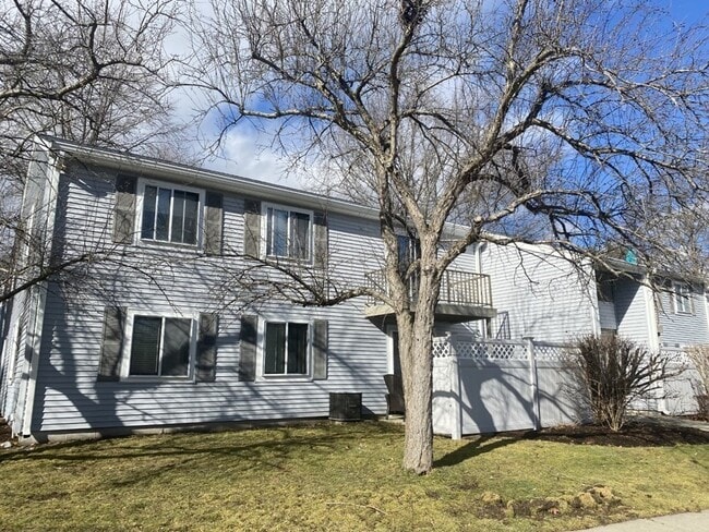 Building Photo - 59 Village Brook Ln