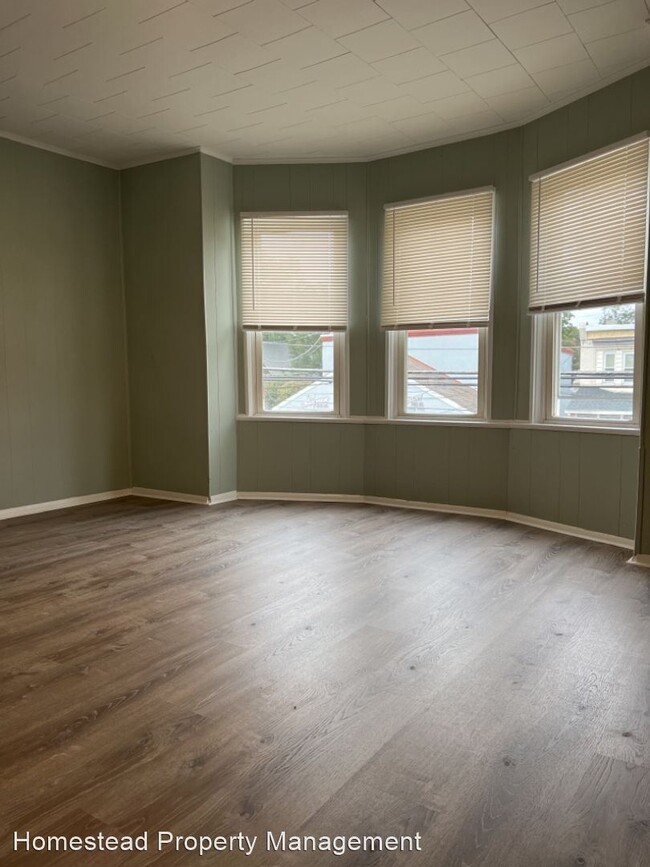 Building Photo - 3 br, 1.5 bath House - 928 Saville Ave