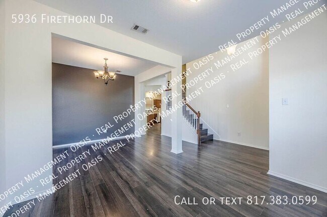 Building Photo - 5936 Firethorn Dr