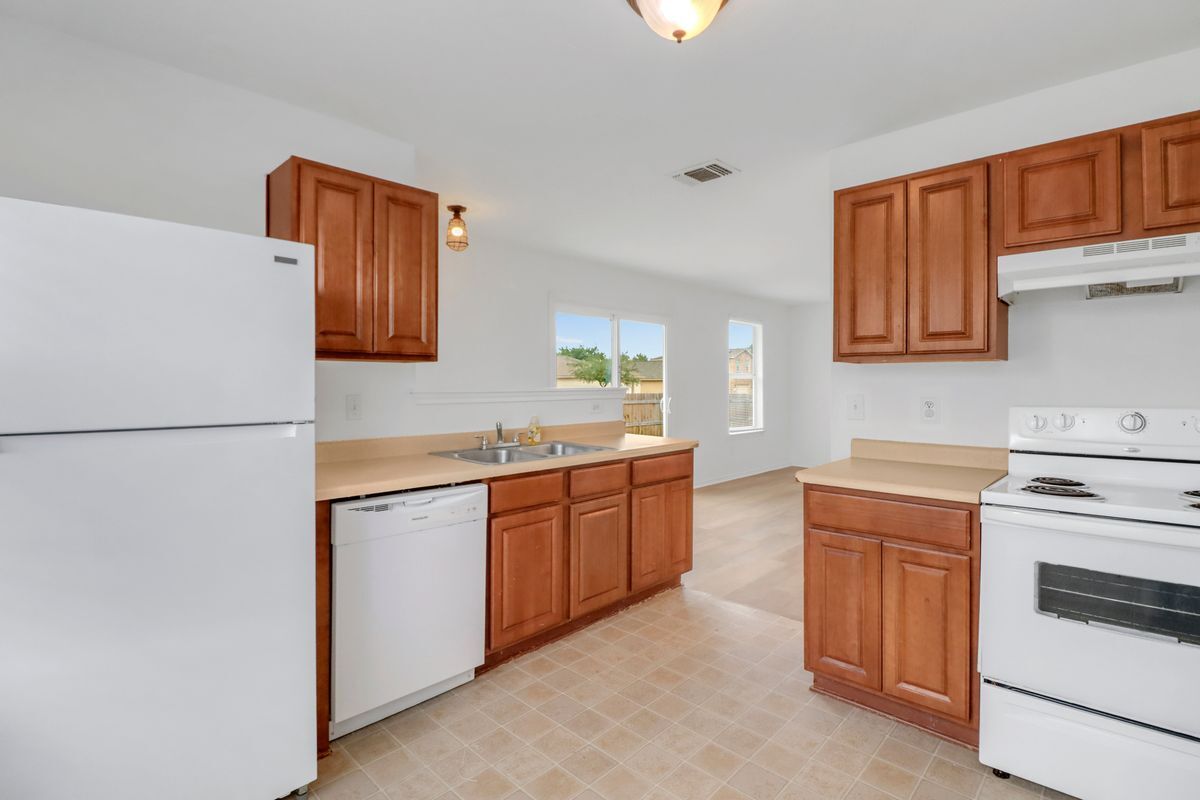 Building Photo - 11247 Dublin Trace