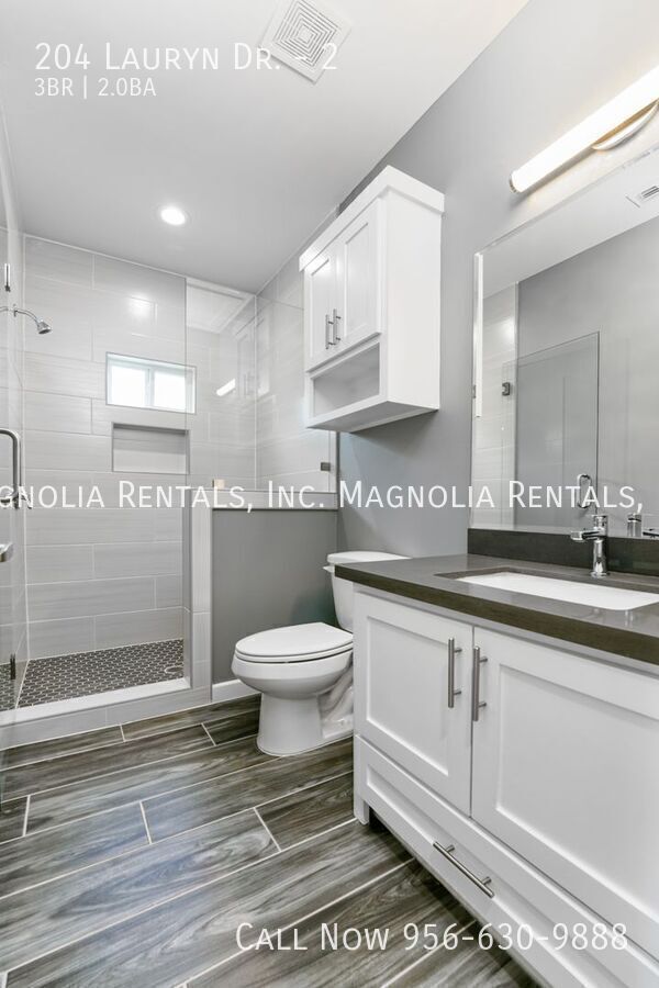 Building Photo - 204 Lauryn Dr